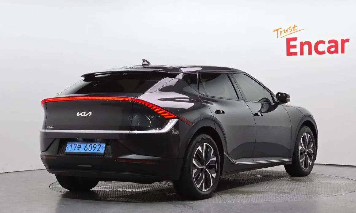 Kia EV6 — фото 6