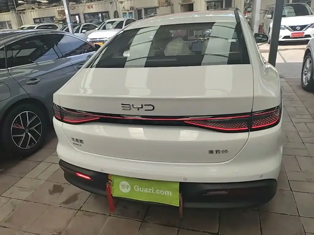 BYD Seal 05 DM-i — фото 7