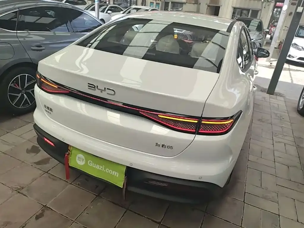 BYD Seal 05 DM-i — фото 9