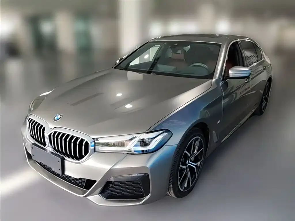 BMW 5 Series — фото 1