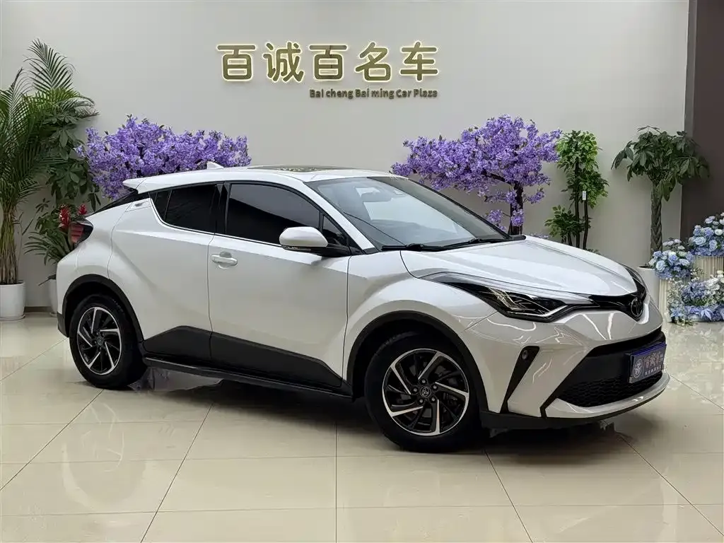 Toyota C-HR — фото 9