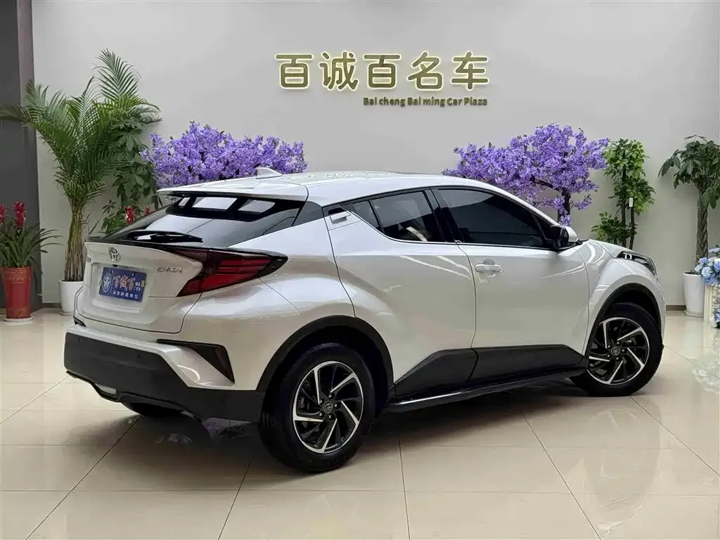 Toyota C-HR — фото 6
