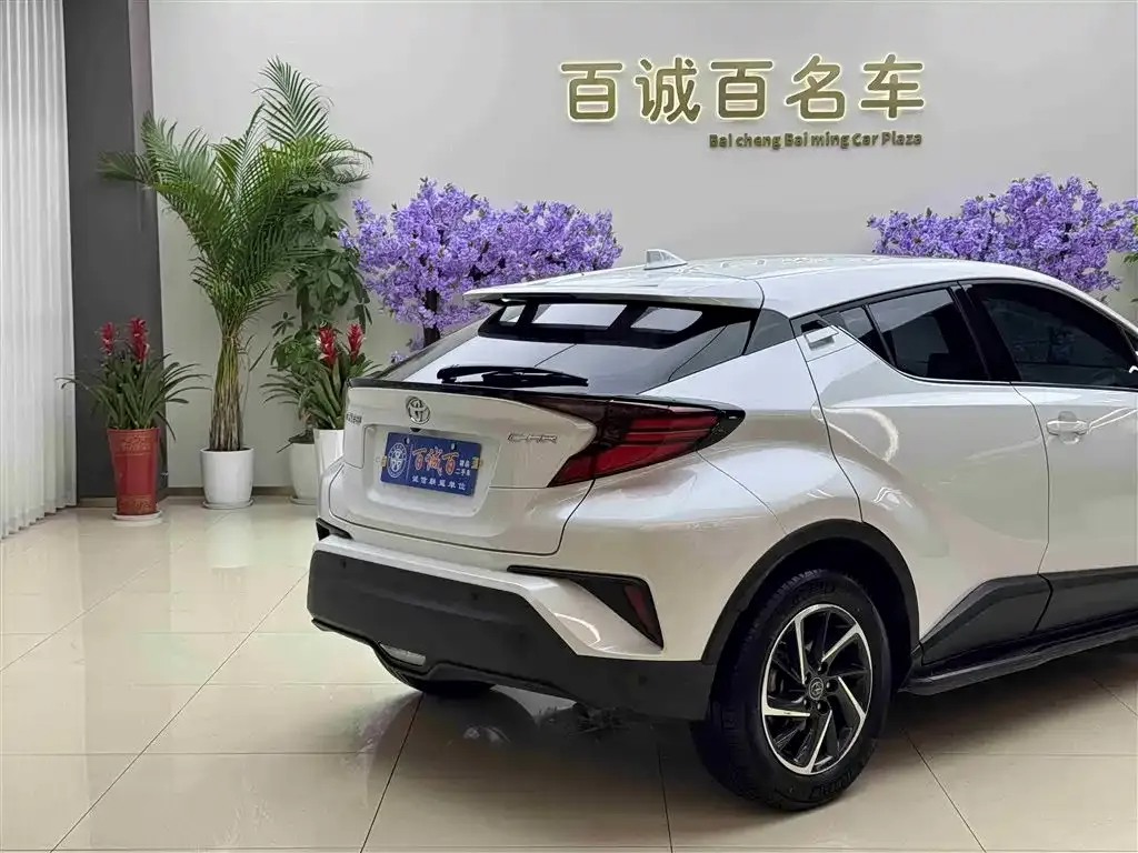 Toyota C-HR — фото 3