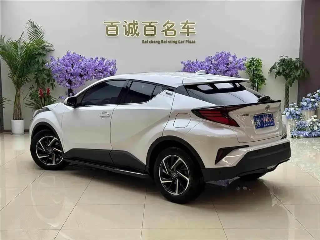 Toyota C-HR — фото 4