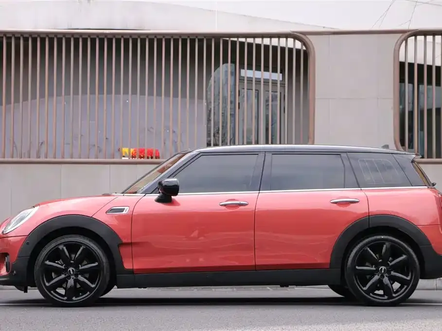 MINI Clubman — фото 3