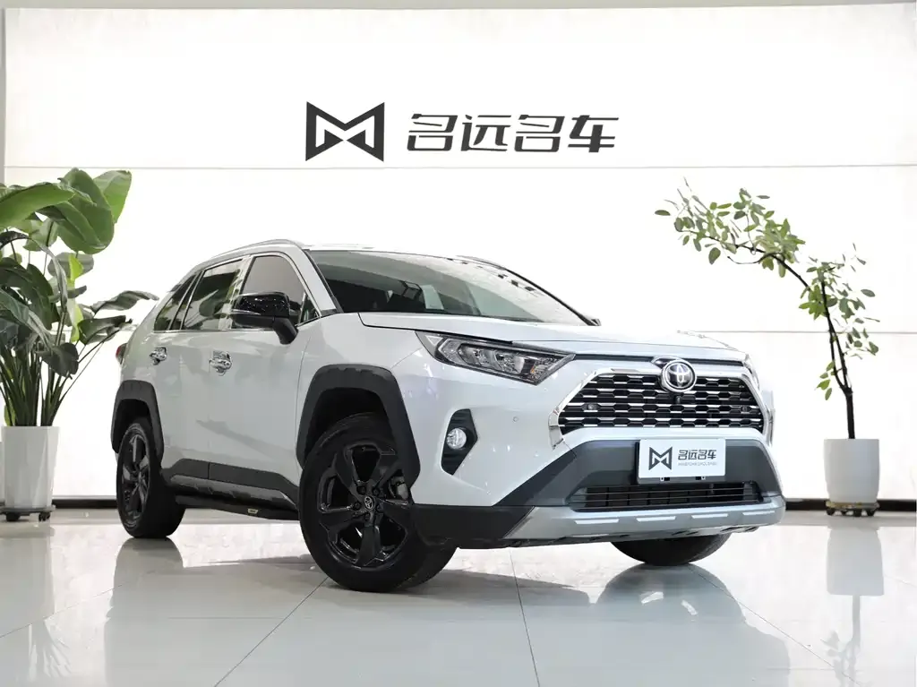 Toyota RAV4 — фото 8