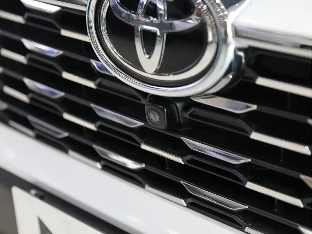 Toyota RAV4 — фото 5