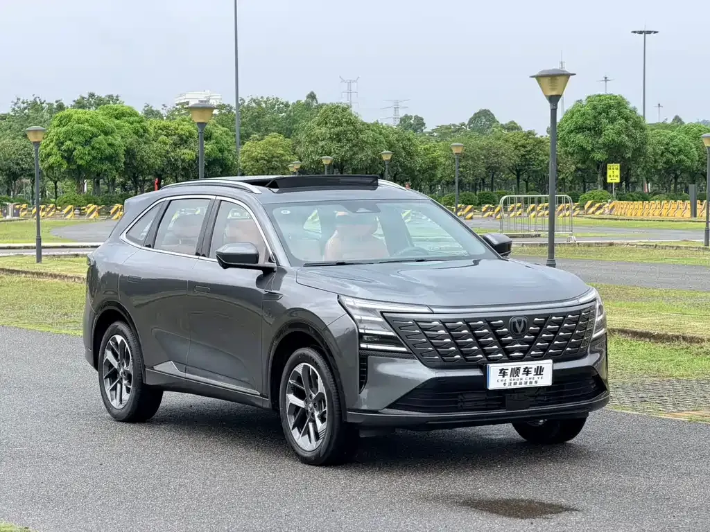 Changan CS75PLUS — фото 9