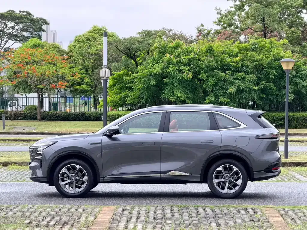 Changan CS75PLUS — фото 8