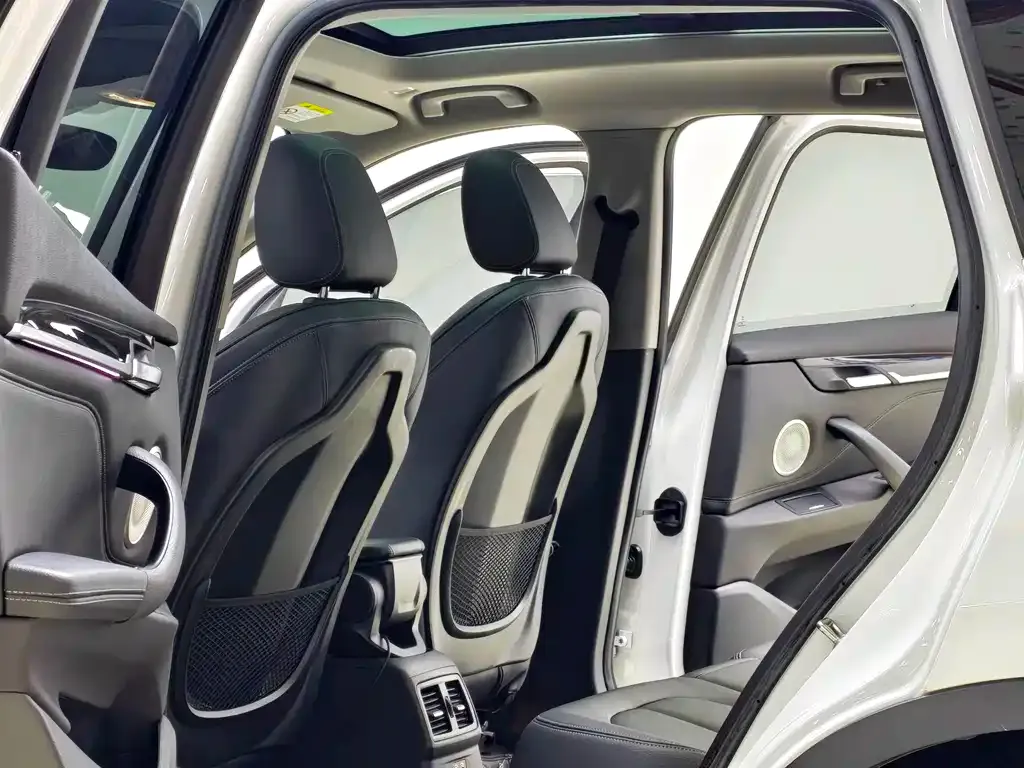 BMW X1 2021 из CN, фото 3