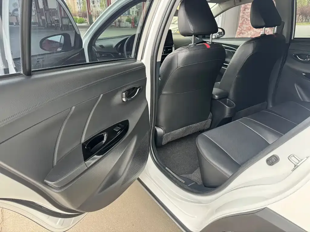 Toyota Yaris L 2023 из CN, фото 4