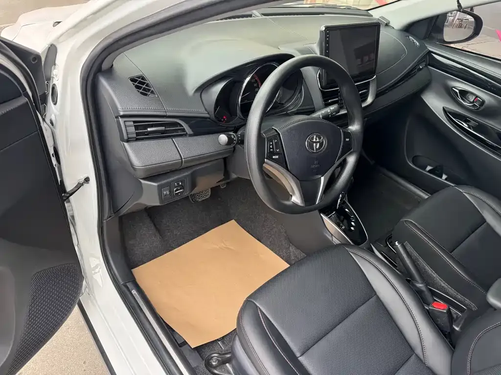 Toyota Yaris L 2023 из CN, фото 5