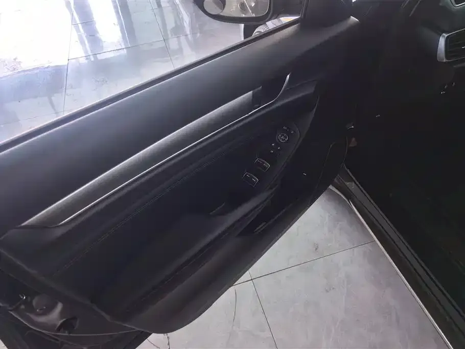 Honda Accord — фото 10