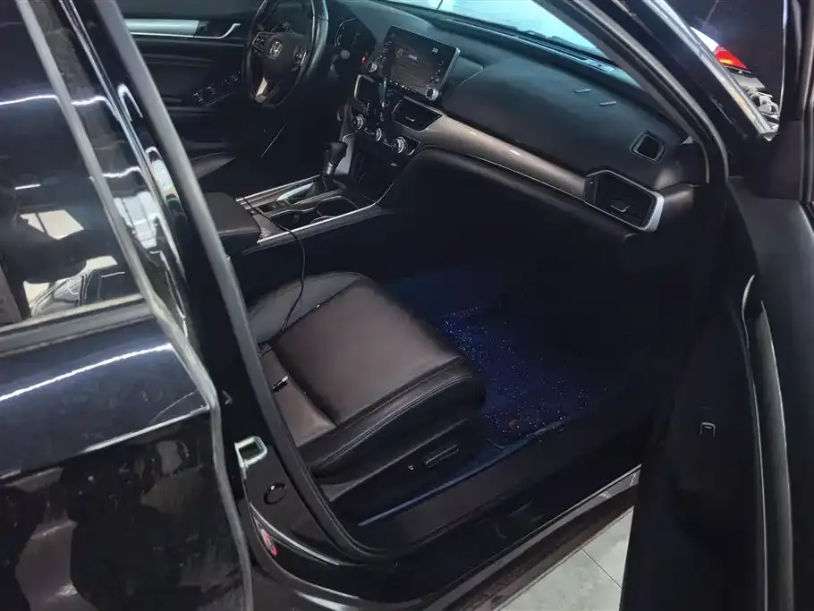 Honda Accord — фото 6