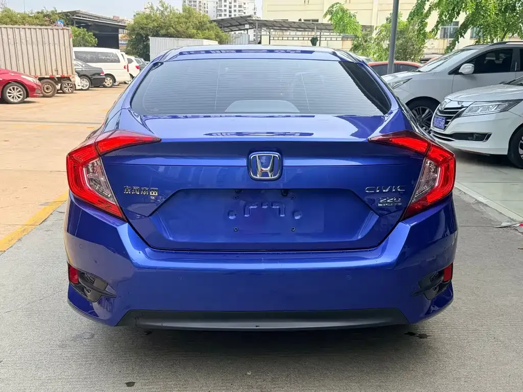 Honda Civic — фото 3