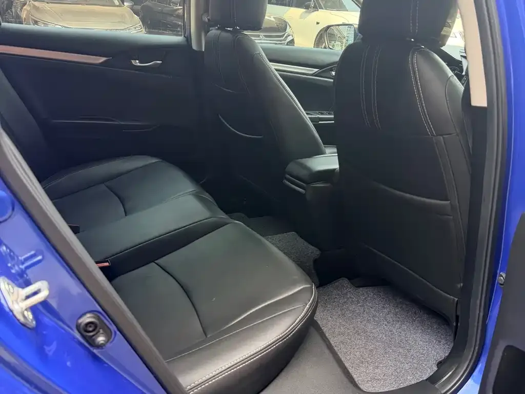 Honda Civic — фото 4