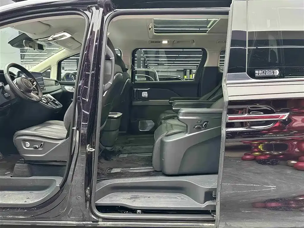Hongqi HQ9 PHEV 2024 из CN, фото 6