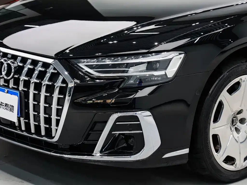 Audi A8 — фото 9