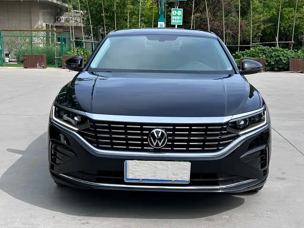 Volkswagen Passat — фото 2