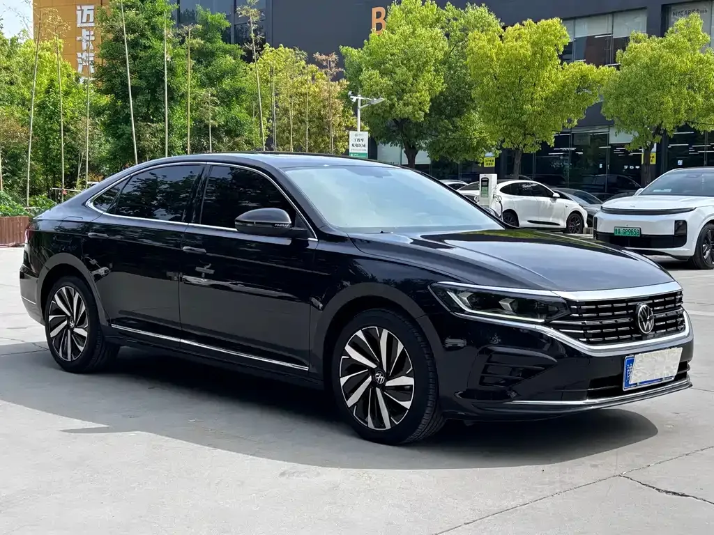 Volkswagen Passat — фото 9