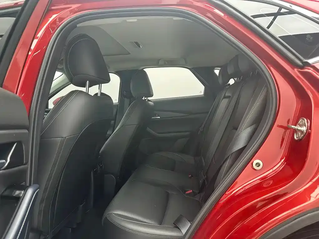 Mazda CX-30 — фото 10