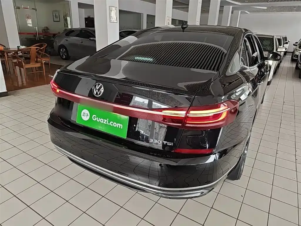 Volkswagen Passat — фото 8