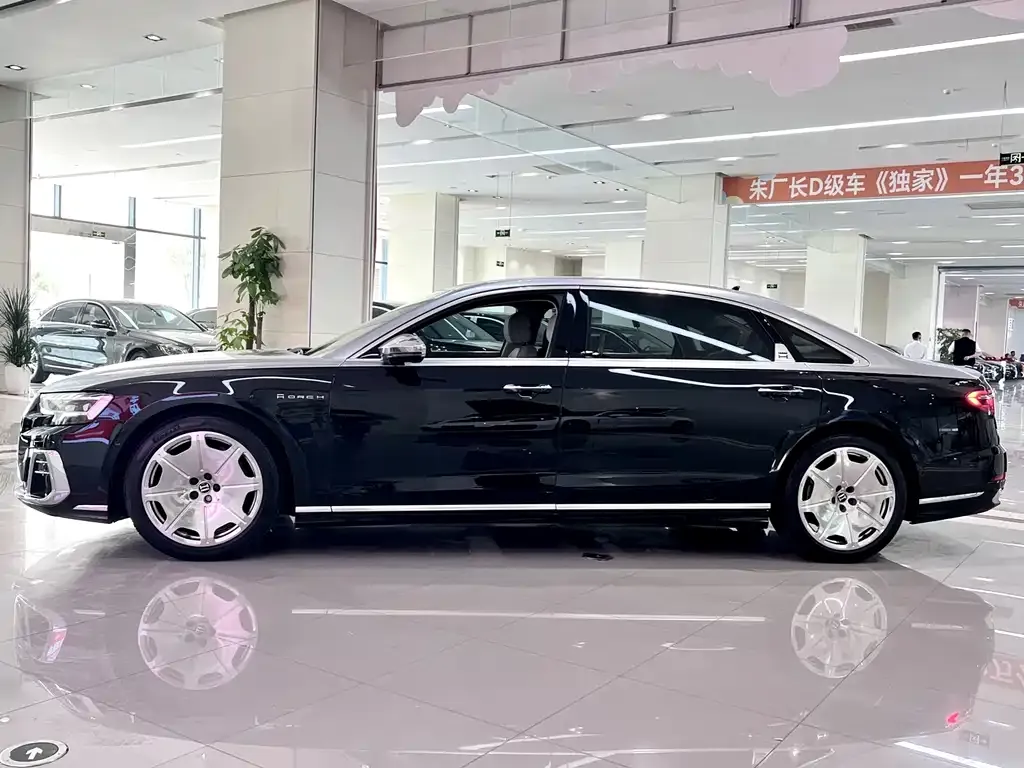 Audi A8 — фото 4