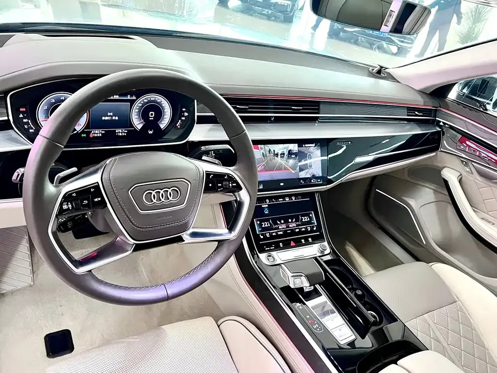 Audi A8 — фото 10