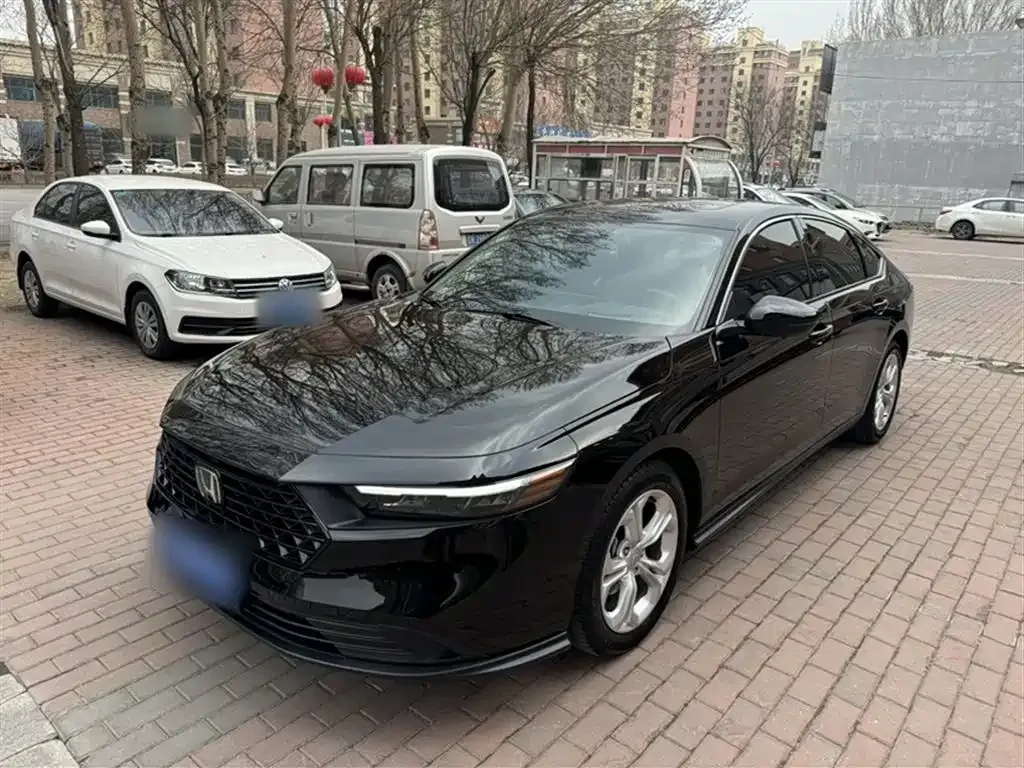 Honda Accord — фото 1