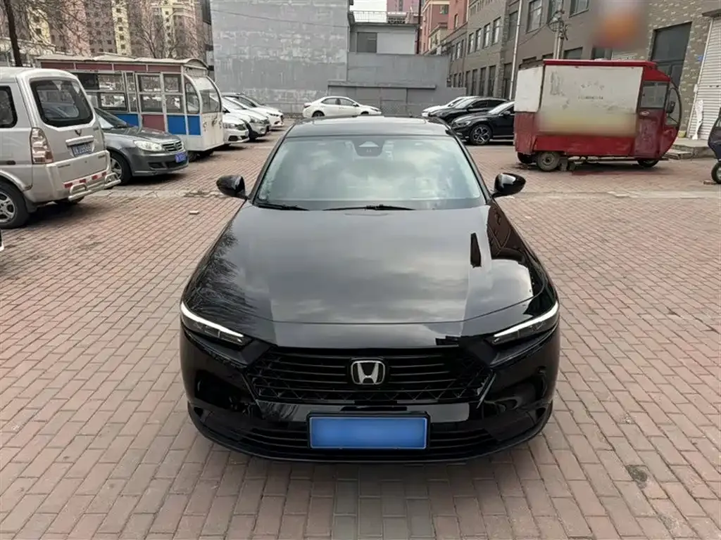 Honda Accord — фото 8