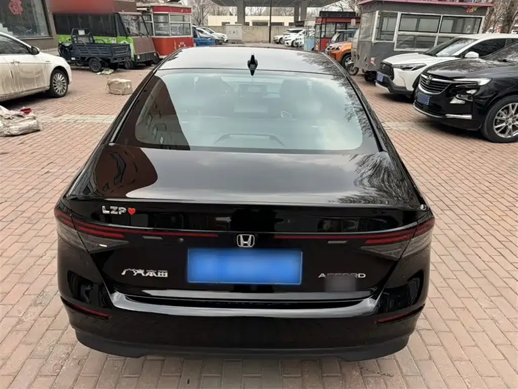 Honda Accord — фото 2