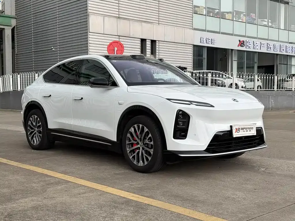 NIO EC6 — фото 8