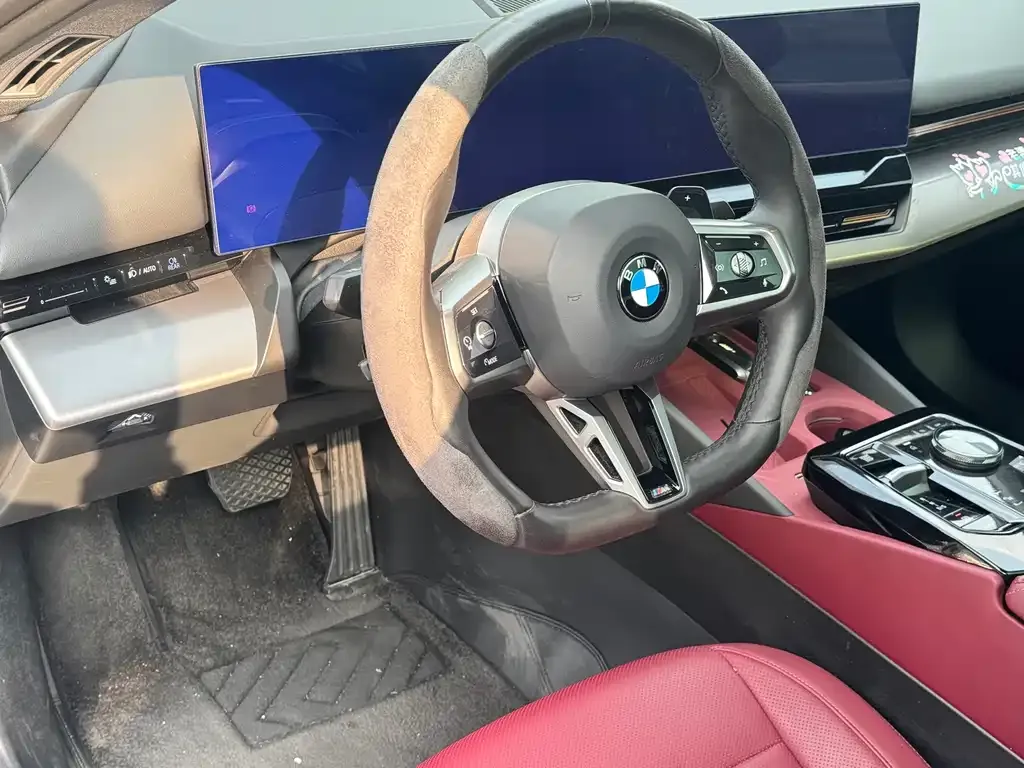 BMW 5 Series 2024 из CN, фото 7