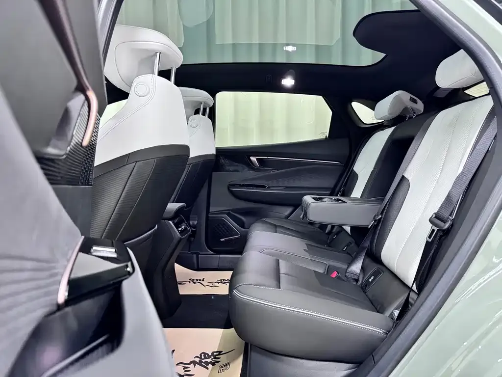 Buick E4 2023 из CN, фото 8