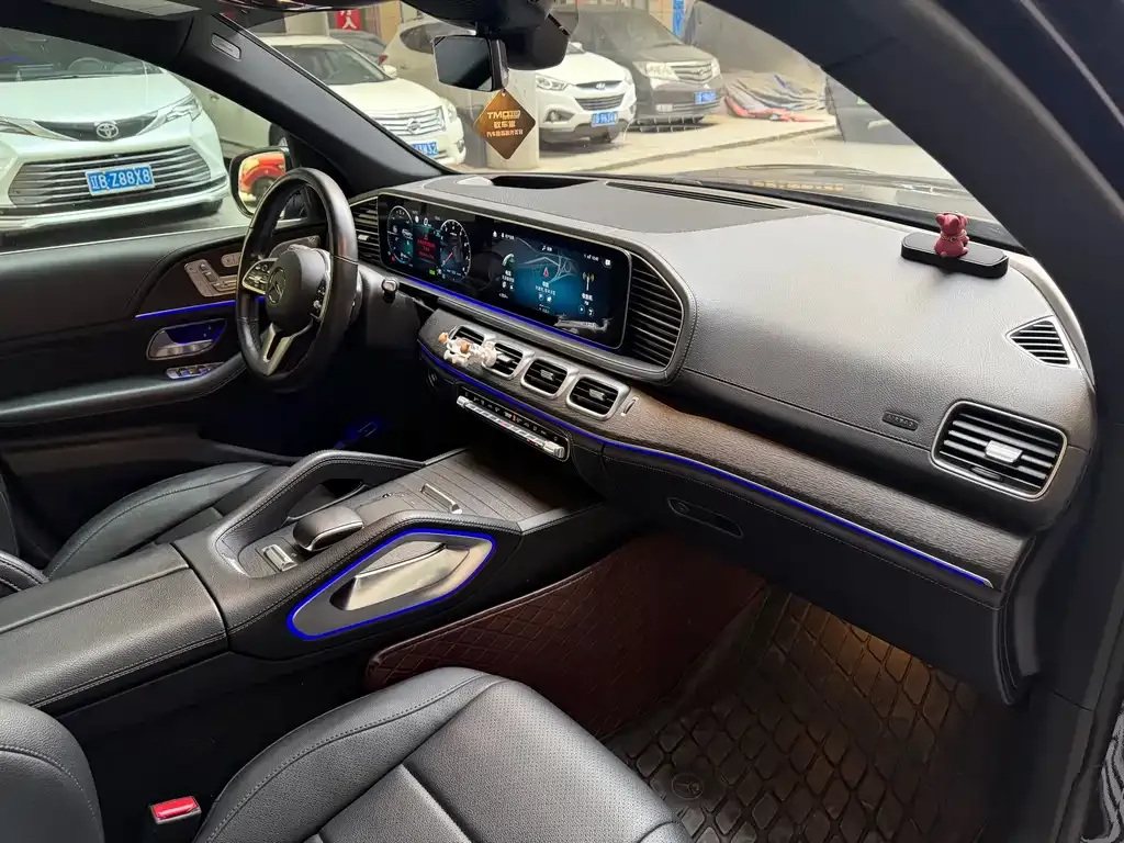 Mercedes-Benz GLS — фото 4