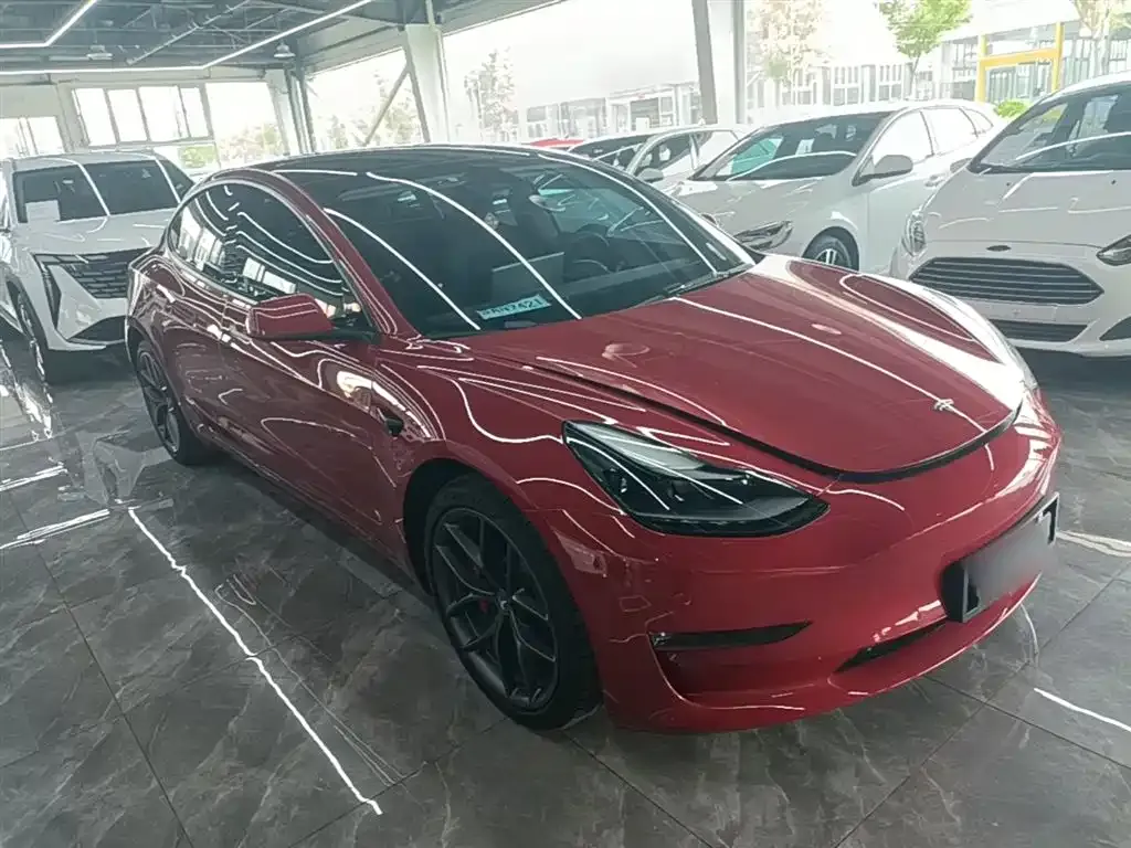 Tesla Model 3 — фото 5