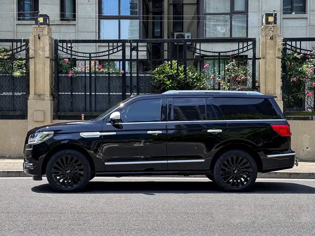 Lincoln Navigator 2021 из CN, фото 9