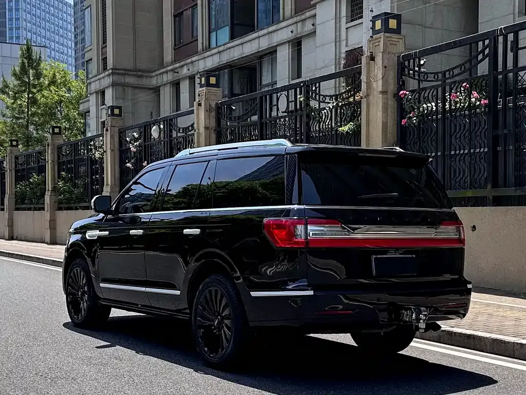 Lincoln Navigator 2021 из CN, фото 2