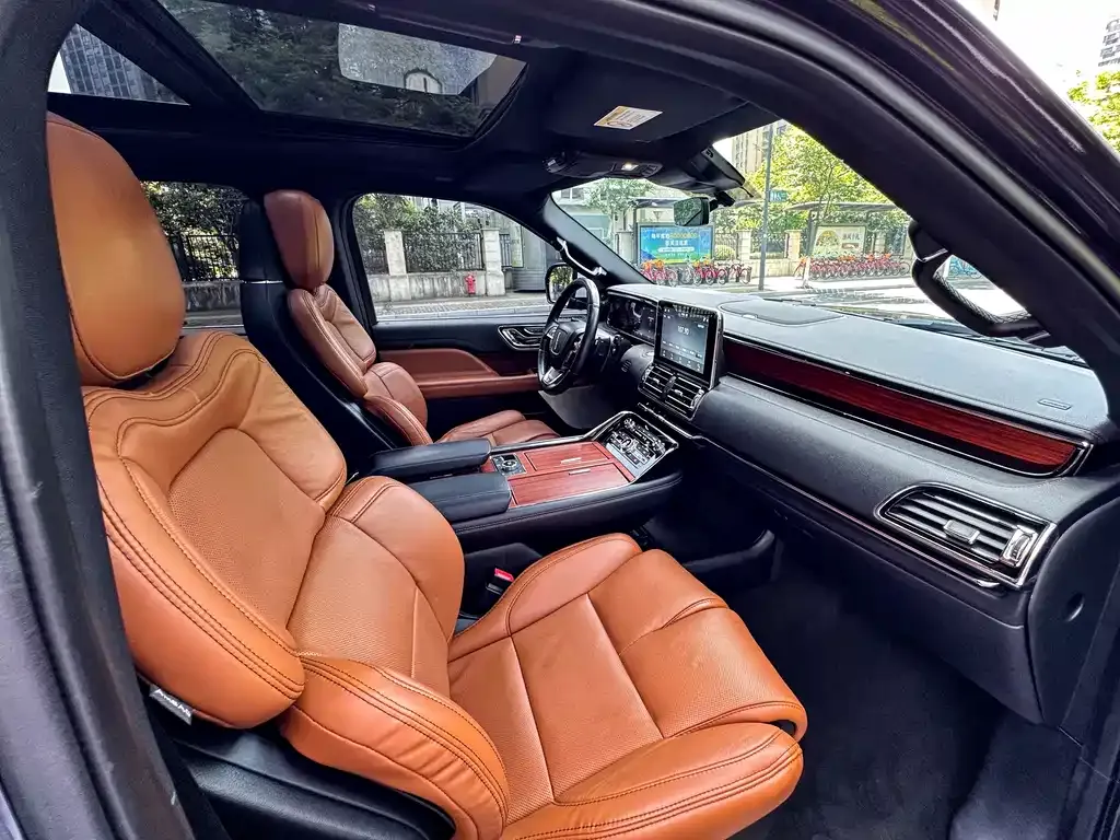 Lincoln Navigator 2021 из CN, фото 8