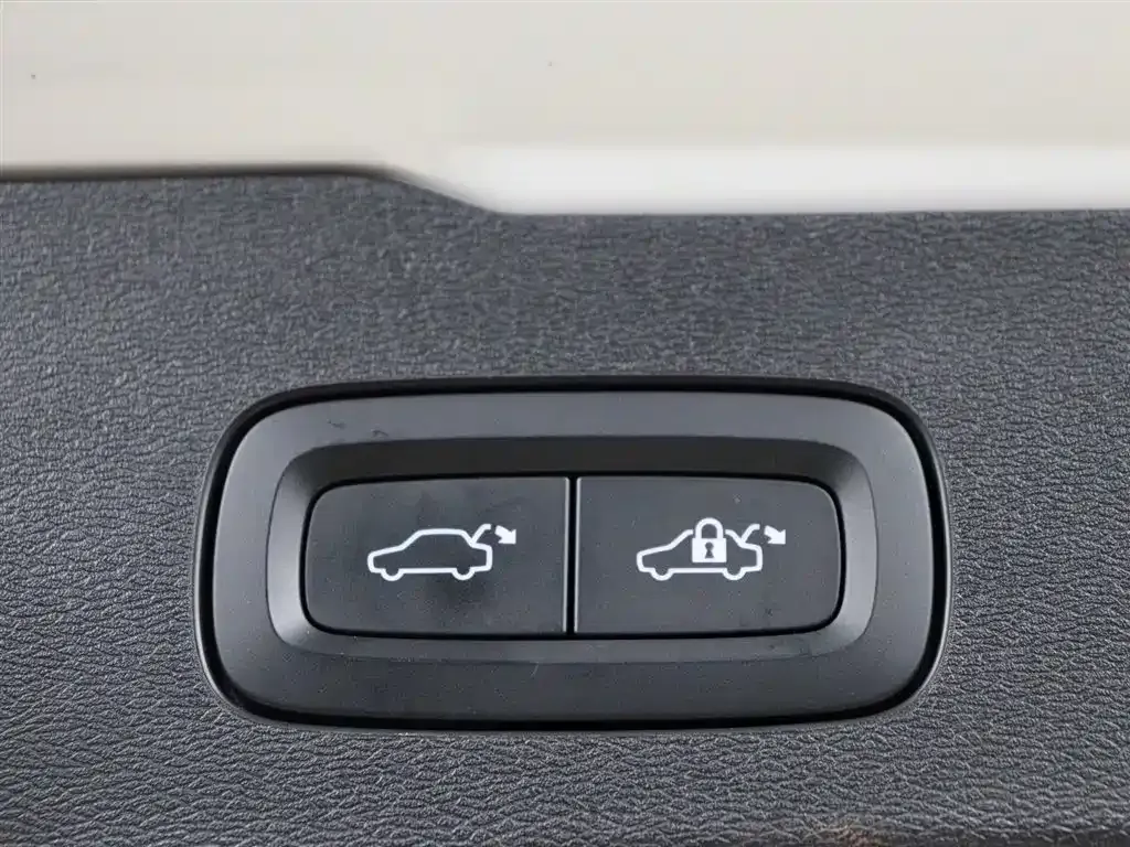 Volvo V60 2023 из CN, фото 10