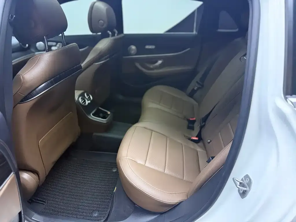 Mercedes-Benz E-Class 2022 из CN, фото 3