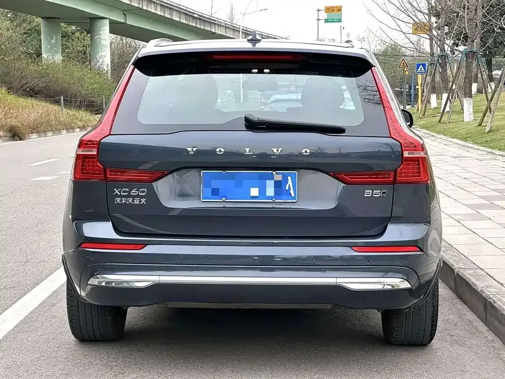 Volvo XC60 — фото 3