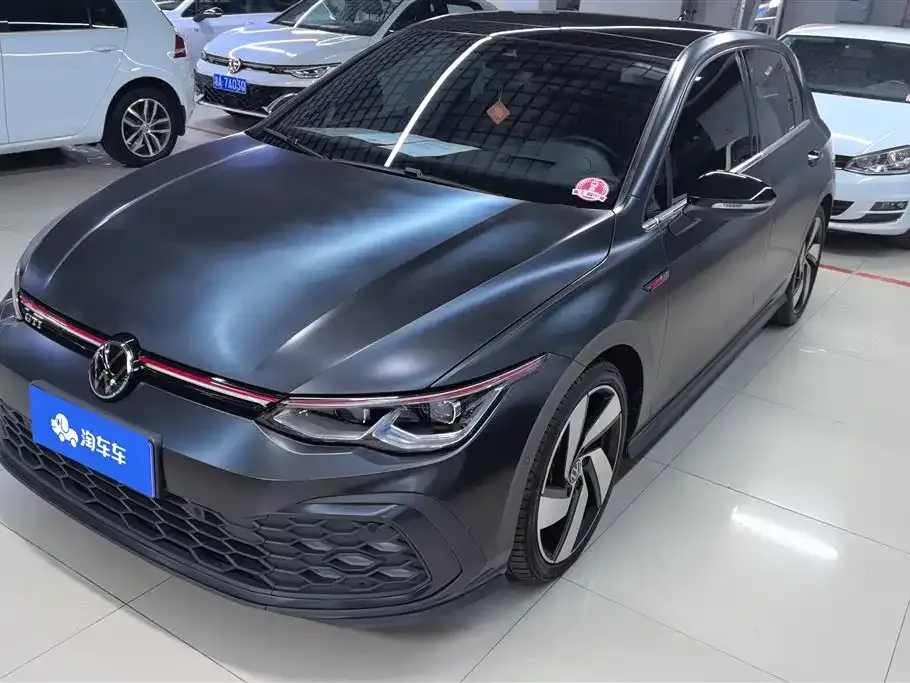 Volkswagen Golf GTI — фото 1