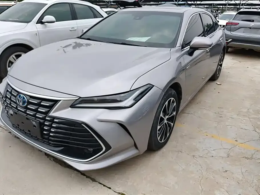 Toyota Avalon — фото 1