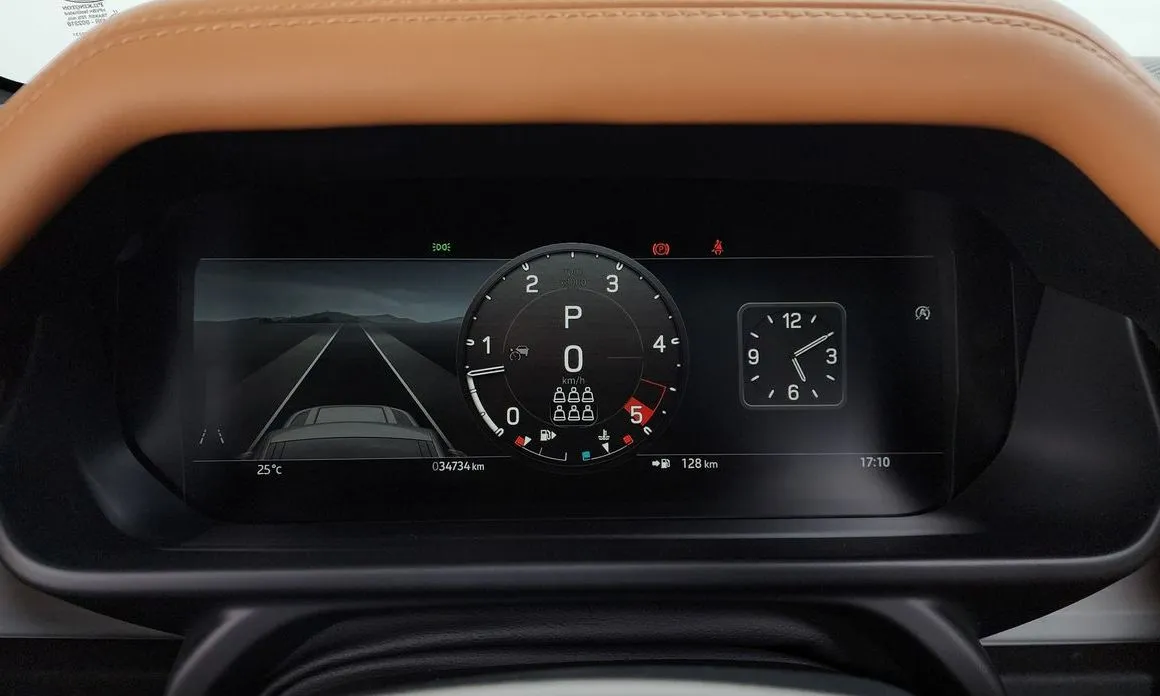 Land Rover Defender 2023 из KR, фото 3
