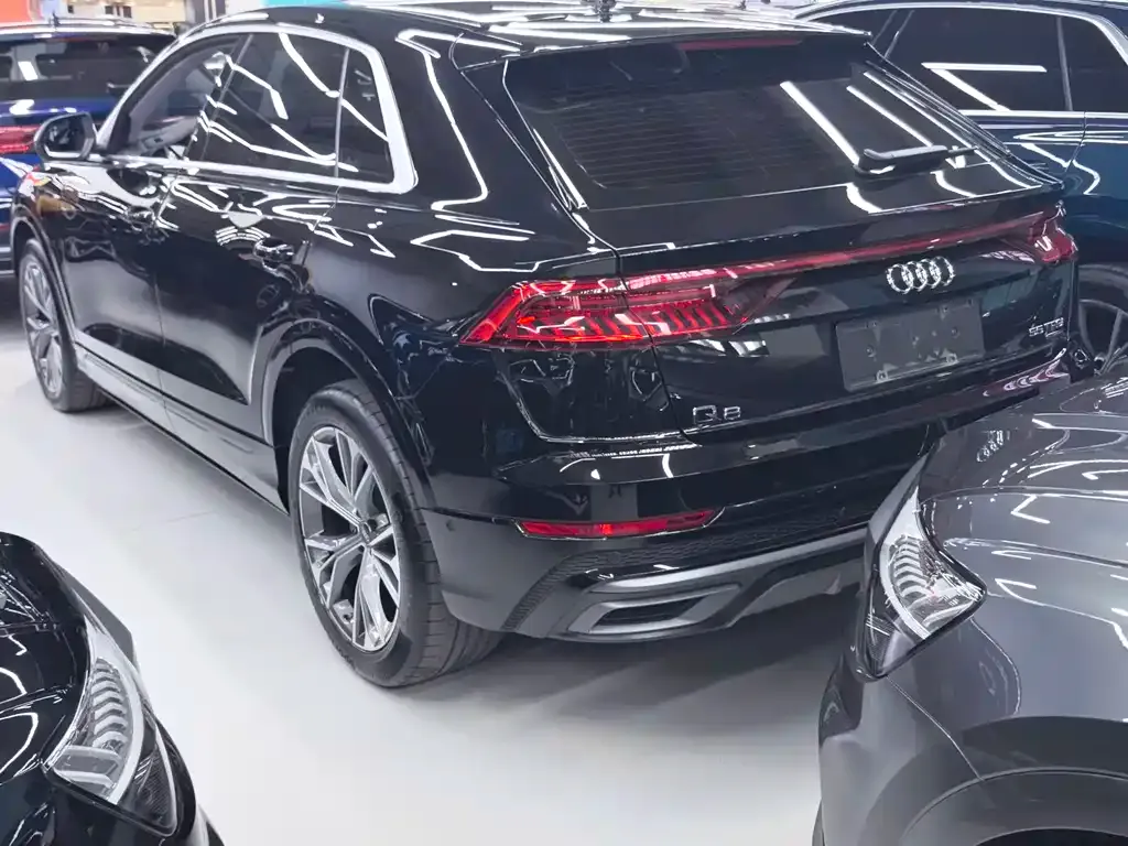 Audi Q8 — фото 8