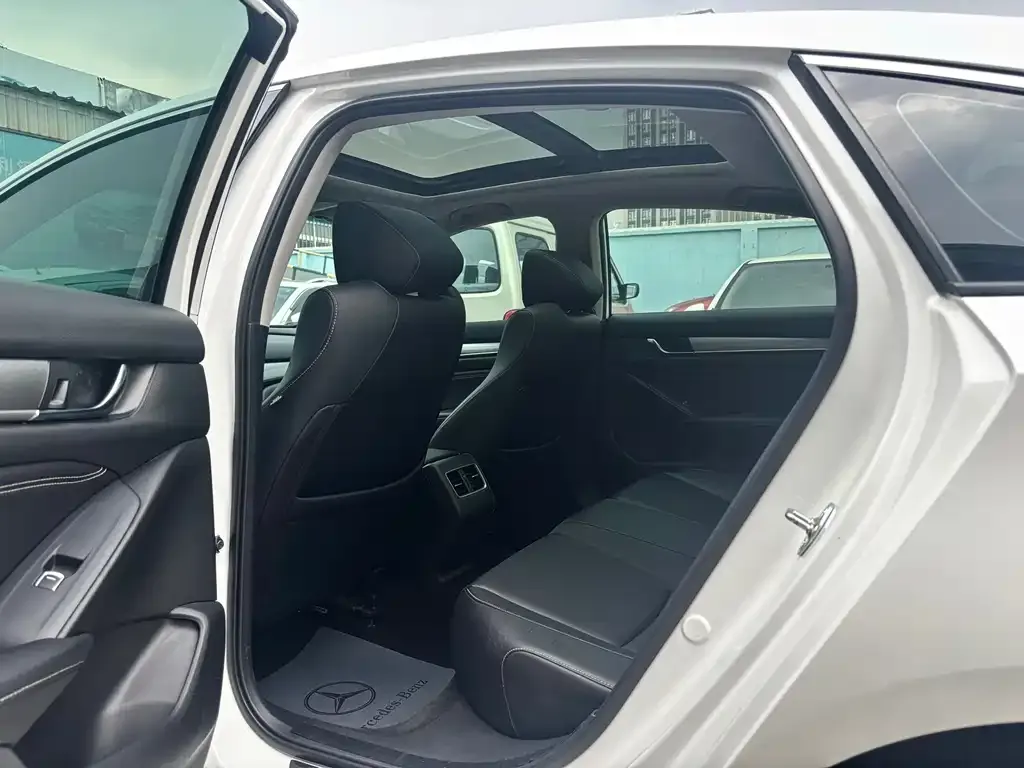 Honda Inspire 2021 из CN, фото 2