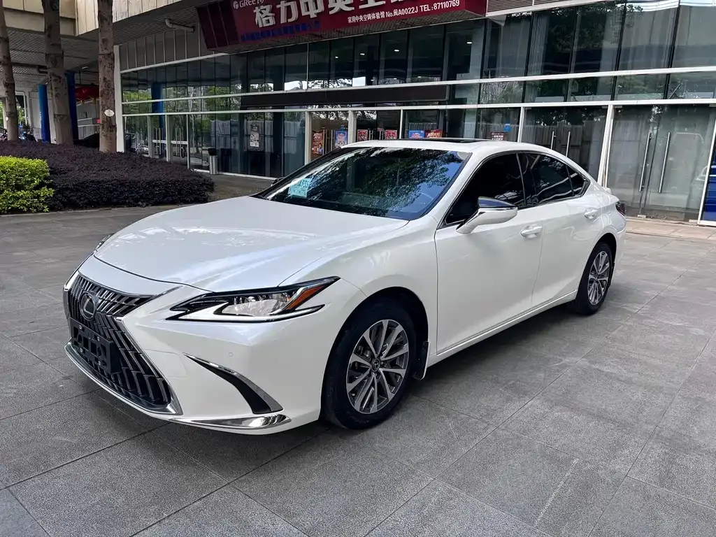 Lexus ES 2023 из CN, фото 1