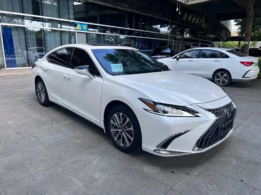 Lexus ES 2023 из CN, фото 8
