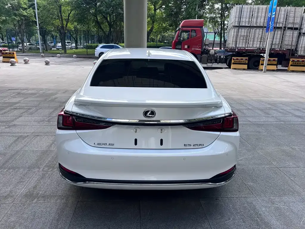Lexus ES 2023 из CN, фото 6
